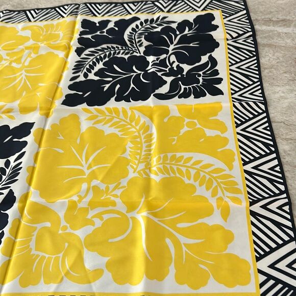 TALBOTS Navy and Yellow Scarf - Picture 3 of 4